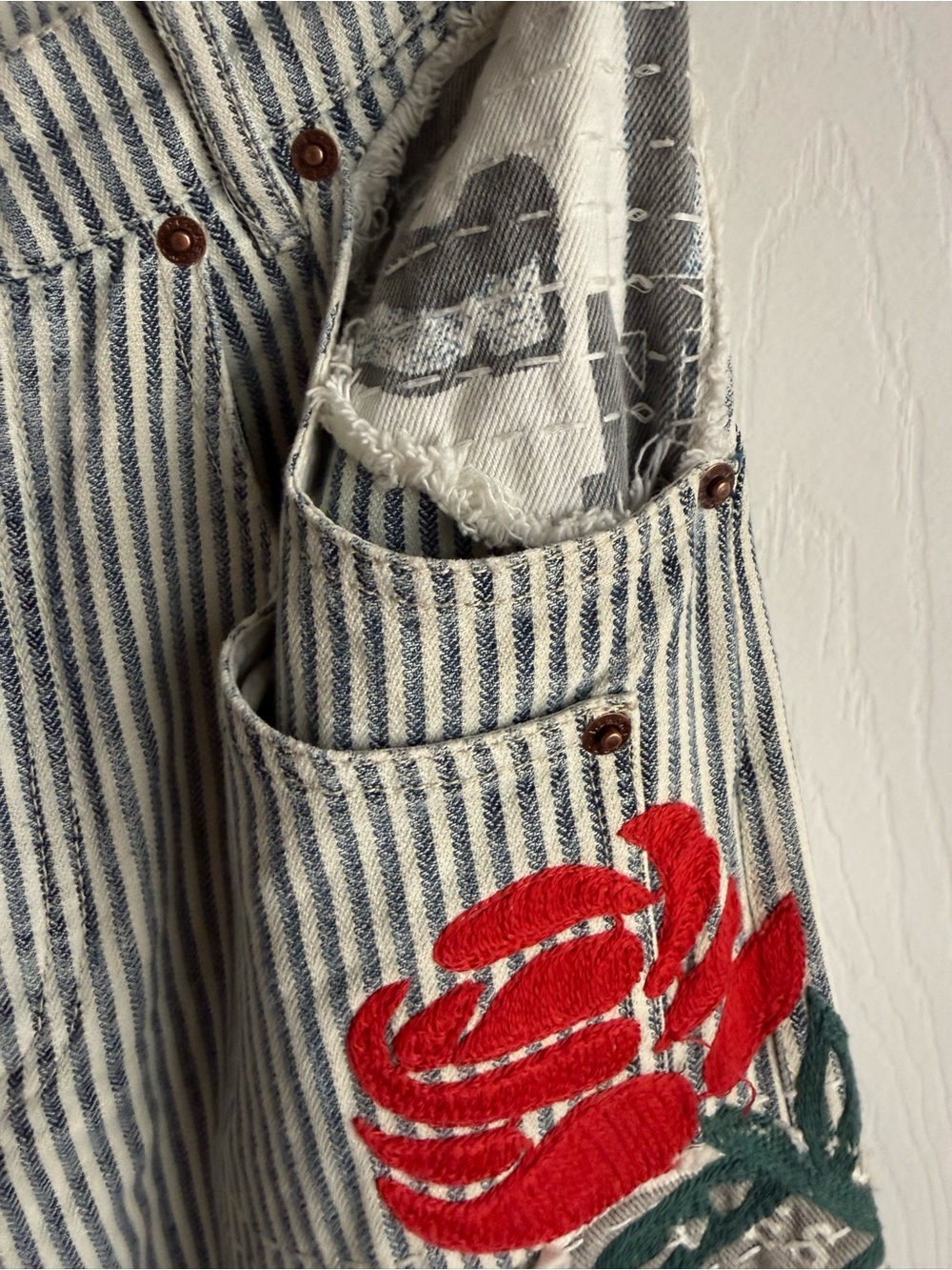 We The Free Lost And Found Boyfriend Jeans 28 Patchwork Floral - NWT - Picture 7 of 10